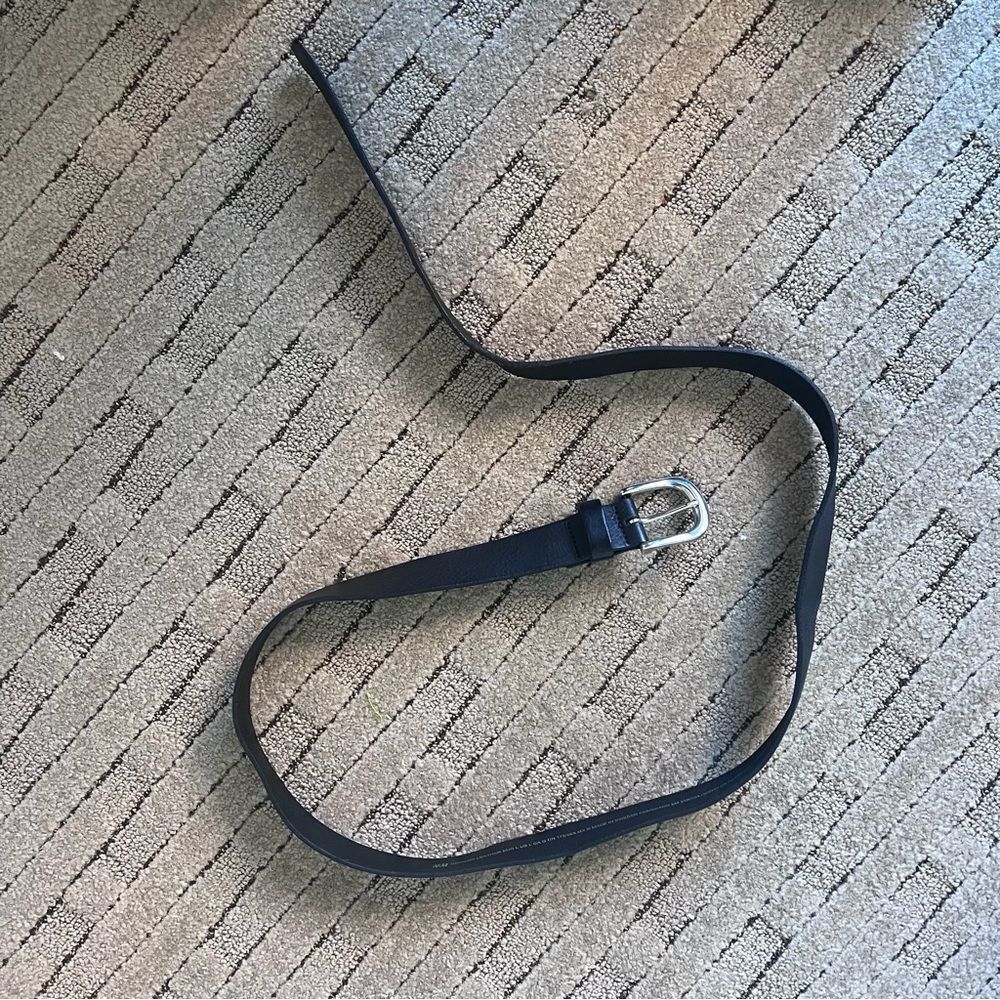 Elegant Black genuine Leather Belt with Silver details from H&M